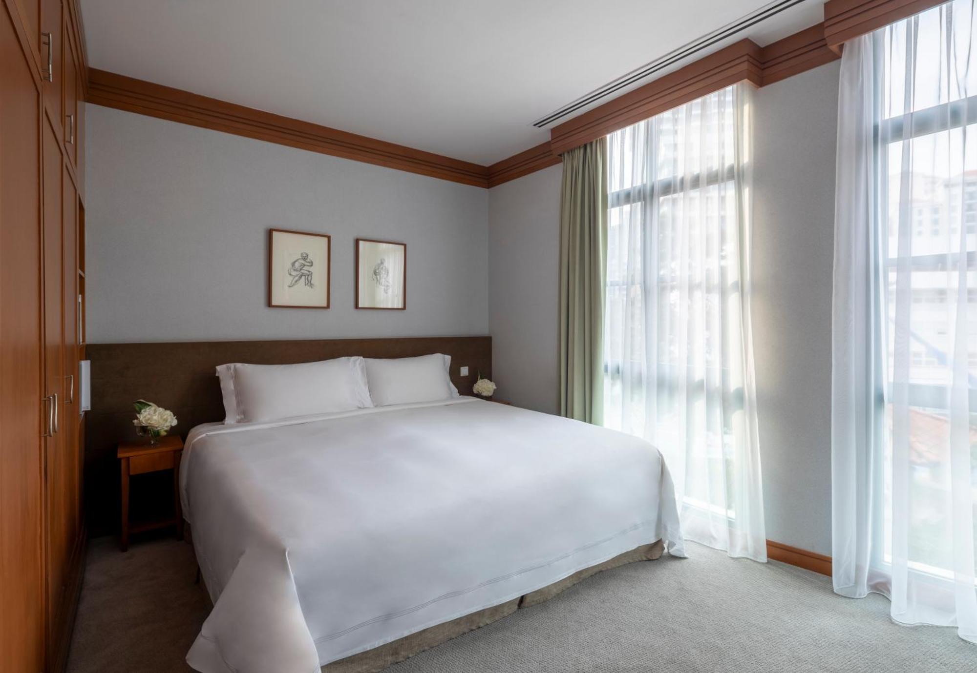 Fraser Place Robertson Walk Сингапур Екстериор снимка A bedroom at The Hari
