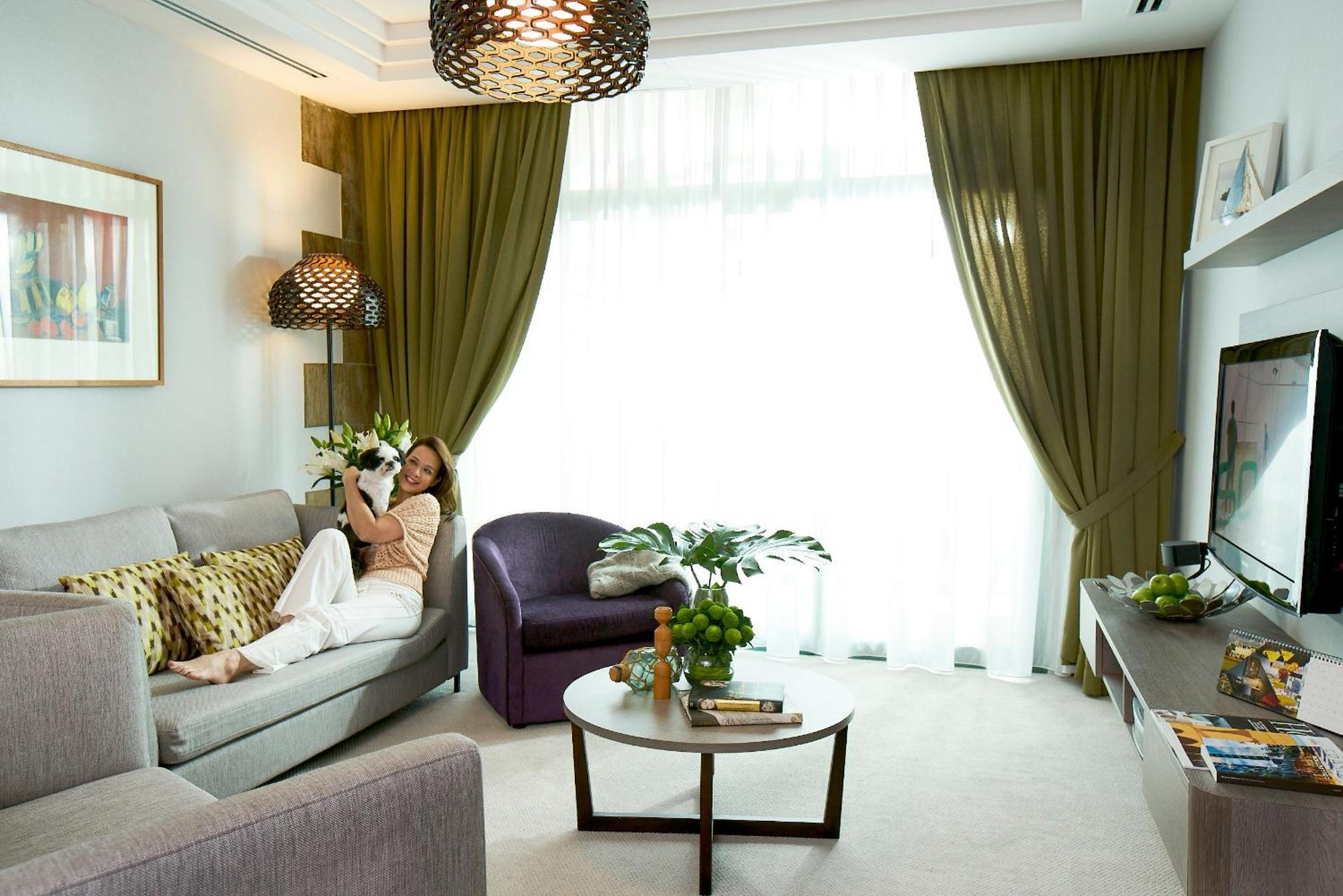 Fraser Place Robertson Walk Сингапур Екстериор снимка A living room in a hotel suite