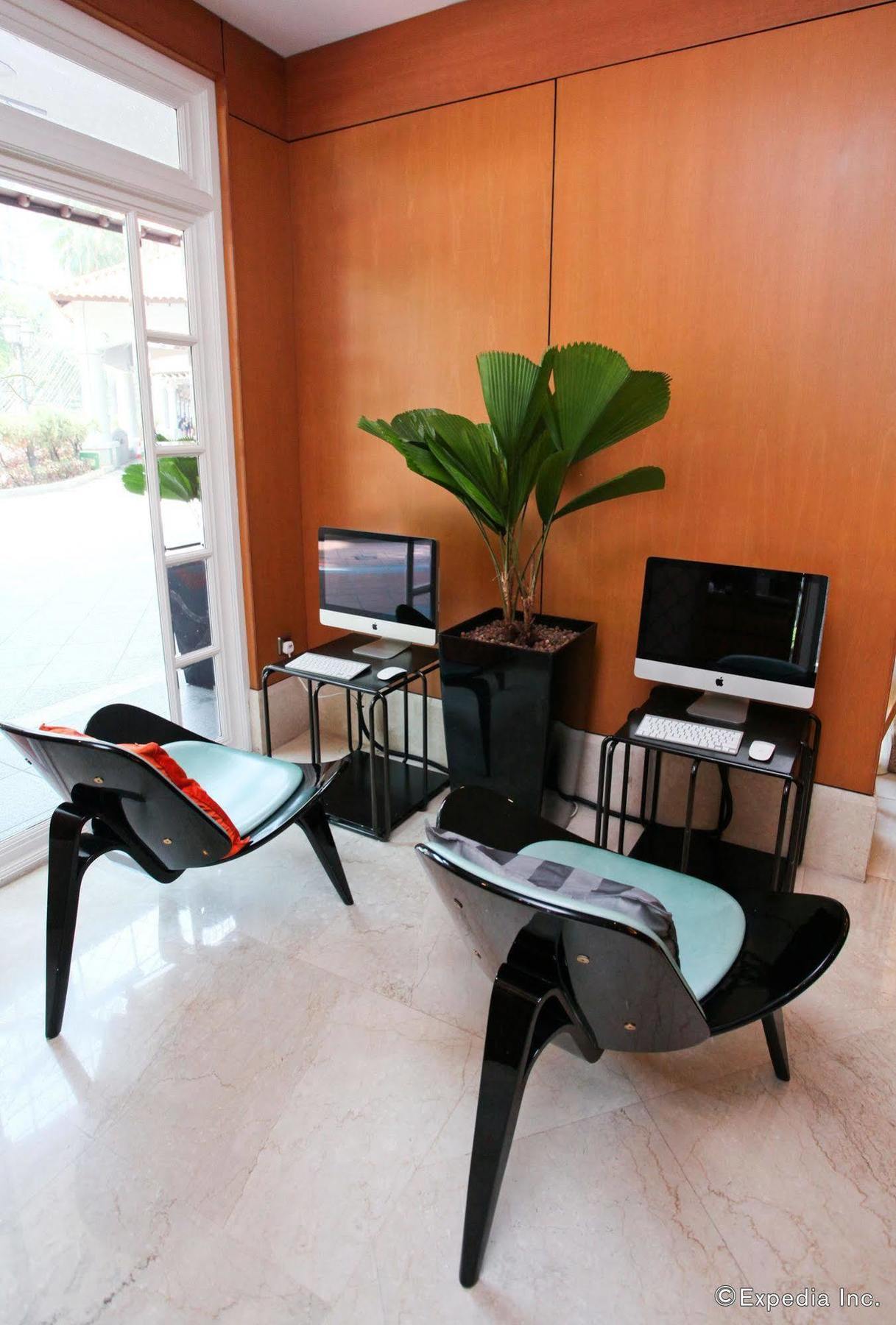 Fraser Place Robertson Walk Сингапур Екстериор снимка Computer stations at the lobby